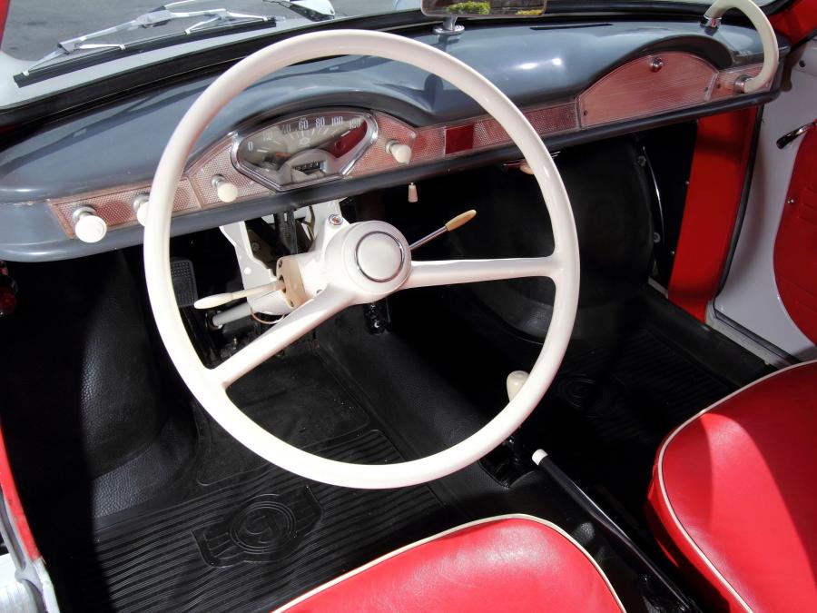 Панель приборов Goggomobil TS 250 Coupe 1957 года  (фото 5 из 5)